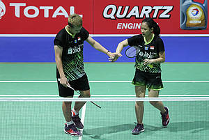 Ekspresi kekecewaan Rinov Rivaldy/Pitha Haningtys Mentari (Indonesia).