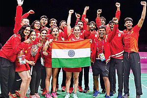 Selebrasi Tim India Saat Meraih Gelar Juara Beregu Campuran Commonwealth Games 2018. 