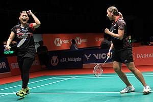 Selebrasi kemenangan Yulfira Barkah/Jauza Fadhila Sugiarto.