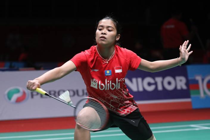 Gregoria Mariska Tunjung (Indonesia) menyambut pengembalian.