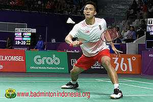 Jonatan Christie bersiap menghadang pengembalian.