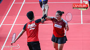 Selebrasi kemenangan Dejan Ferdinansyah/Tiara Rosalia Nuraidah (PB Djarum Kudus/PB Pertamina Fastron).
