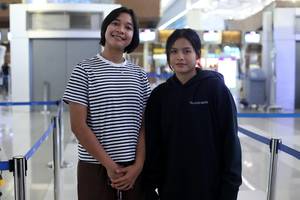 Ester Nurumi Tri Wardoyo & Komang Ayu Cahya Dewi (Humas PP PBSI)