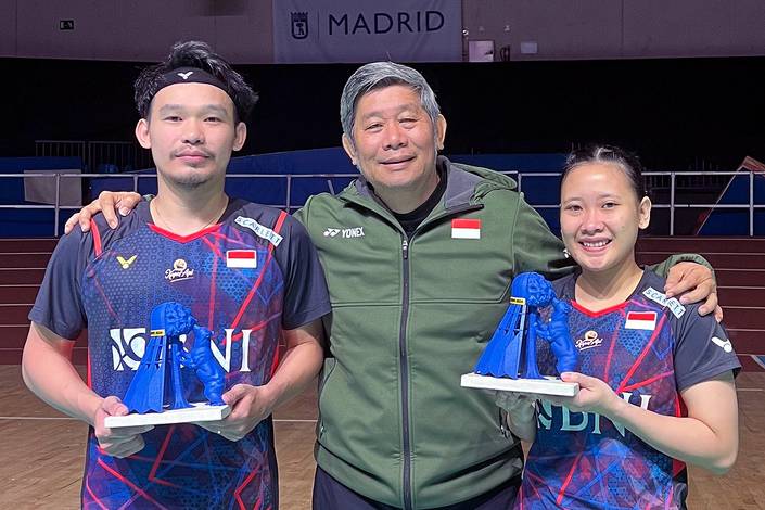 Rinov Rivaldy, Herry Iman Pierngadi, & Pitha Haningtyas Mentari (Humas PP PBSI)