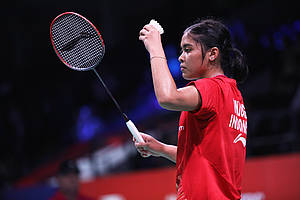 Gregoria Mariska Tunjung bersiap melepaskan serve.