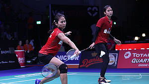 Rizki Amelia Pradipta/Ni Ketut Mahadewi Istarani menyambut pengembalian.