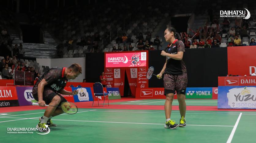 Selebrasi kemenangan Rehan Naufal Kusharjanto/Siti Fadia Silva Ramadhanti.