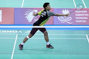 Syabda Perkasa Belawa (Indonesia) menghadang serangan.