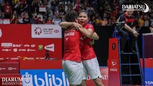 Selebrasi Greysia Polii/Apriyani Rahayu (Indonesia).