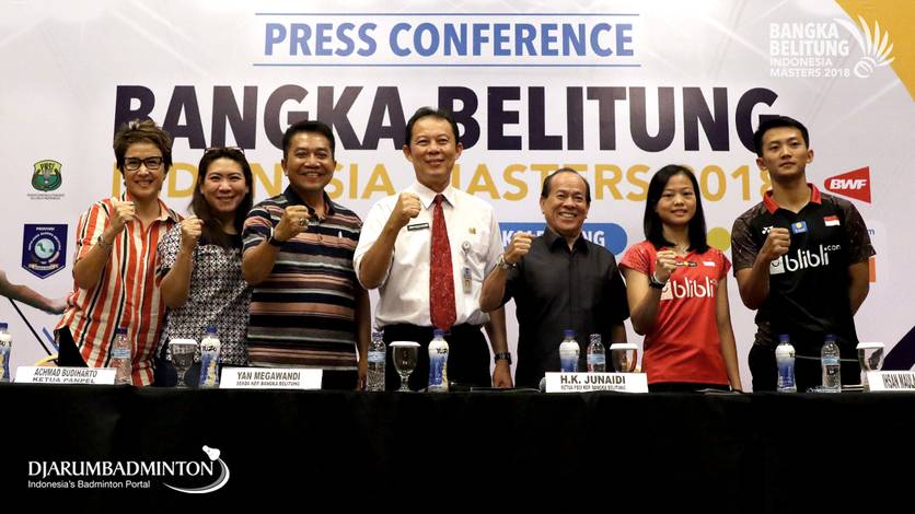 Para narasumber berfoto bersama usai Press Confrence Bangka Belitung Indonesia Masters 2018 BWF World Tour Super 100.