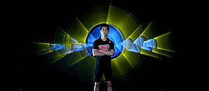 Kevin Sanjaya Sukamuljo saat menjajal booth Light Painting.