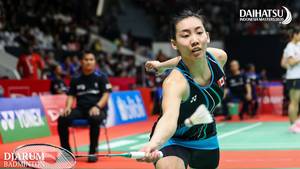 Michelle Li (Kanada) menyambut pengembalian.