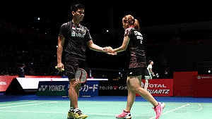 Kekompakan Praveen Jordan/Melati Daeva Oktavianti di lapangan.