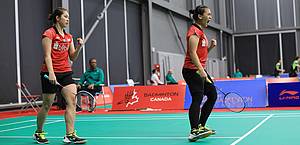 Selebrasi Ribka Sugiarto/Febriana Dwipuji Kusuma.