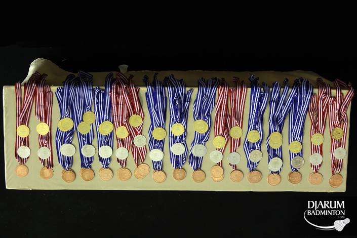 Medali untuk para juara