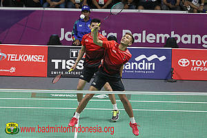 Fajar Alfian/Muhammad Rian Ardianto menghadang pengembalian.