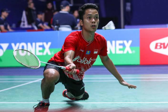 Anthony Sinisuka Ginting (Indonesia) menghadang serangan.
