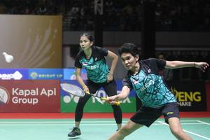 Ririn Amelia/Virni Putri (Djarum Badminton)