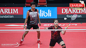 Ihsan Adam Wirawan/Dea Putri Wales (PB Keshab Timur Samarinda/PB AIC Badminton Academy) menyambut pengembalian.
