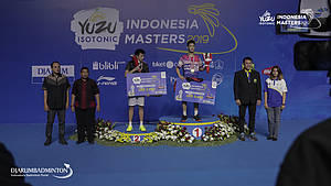 Sun Fei Xiang (Tiongkok) bersiap menyambut pengembalian.