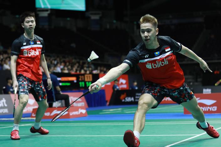 Kevin Sanjaya Sukamuljo/Marcus Fernaldi Gideon (Indonesia) prepared to return a shot. (Foto: PBSI)