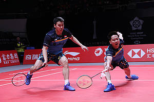 Kevin Sanjaya Sukamuljo/Marcus Fernaldi Gideon berusaha menggapai pengembalian.