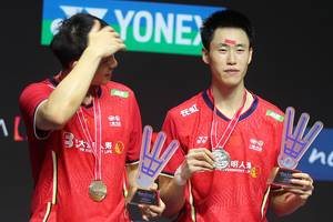 Liu Yu Chen/Ou Xuan Yi (Djarum Badminton)