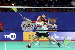 Melkior Elang Pura Angkasa/Aurellia Florenza Lumoindong (Djarum Badminton)