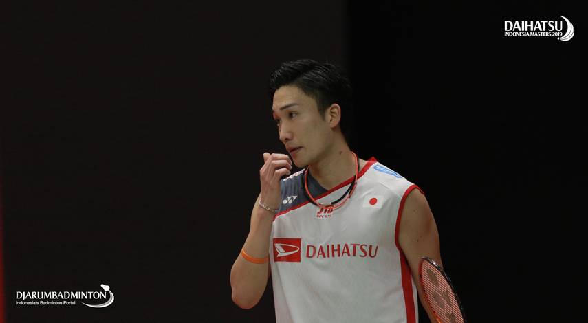 Ekspresi kekecewaan Kento Momota.