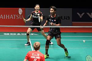 Selebrasi kemenangan Tontowi Ahmad/Debby Susanto.