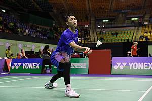 Jonatan Christie (Indonesia) menyambut pengembalian.