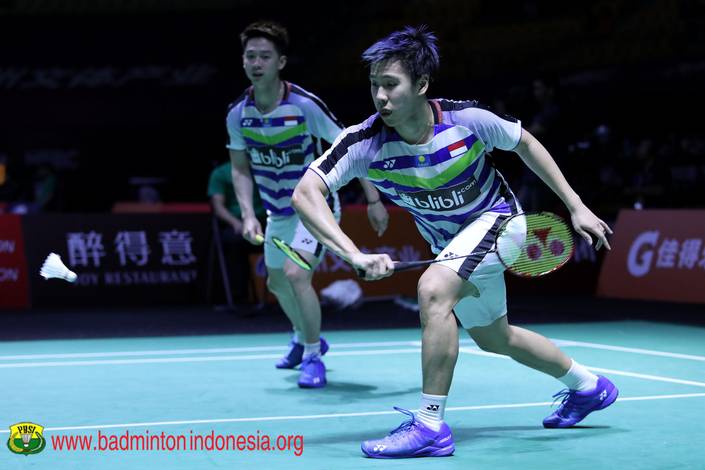 Kevin Sanjaya Sukamuljo/Marcus Fernaldi Gideon bersiap menyambut pengembalian.