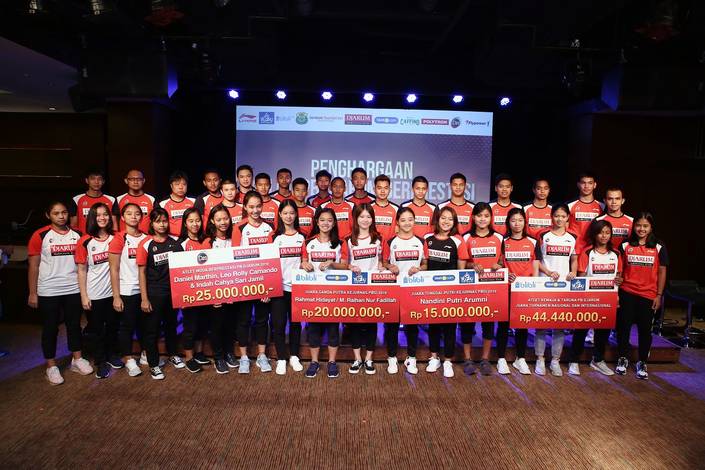 Sebanyak 41 pebulutangkis muda PB Djarum Kudus diberikan penghargaan.