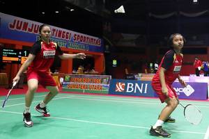 Ayu Pratiwi/Velicia Vica (Djarum Badminton) 