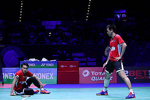 Ekspresi kekecewaan Hendra Setiawan/Mohammad Ahsan (Indonesia).