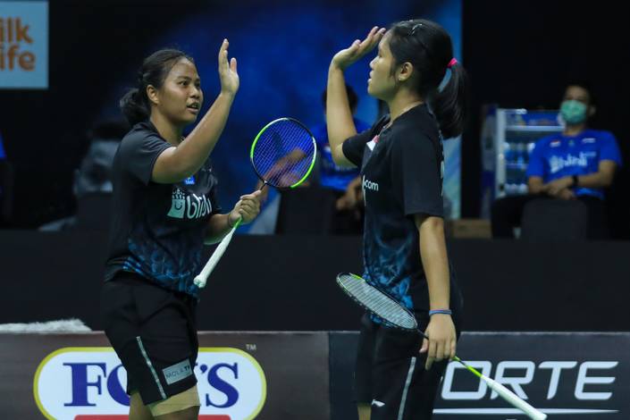 Selebrasi kemenangan Jesita Putri Miantoro/Lanny Tria Mayasari (tim Garuda).