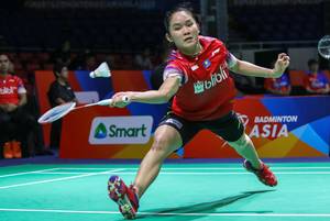 Ruselli Hartawan (Indonesia) bersiap menghadang pengembalian.