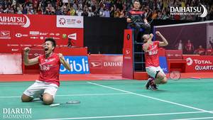 Selebrasi kemenangan Greysia Polii/Apriyani Rahayu (Indonesia).