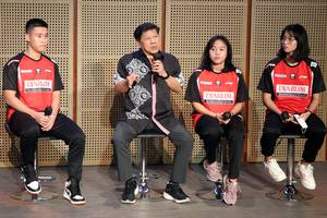 Verrell Yustin Mulia, Yoppy Rosimin, Priskila Venus Elsadai, dan Chiara Marvella Handoyo (Djarum Badminton)