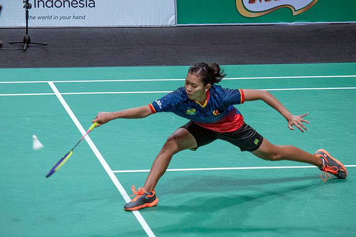 Tunggal putri Jawa Barat Saifi Riska Nurhidayah berlaga di semifinal perorangan (PON Papua 2021/Ronaldy Irfak)