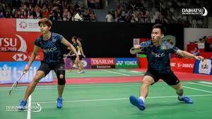 Dechapol Puavaranukroh/Sapsiree Taerattanachai (Thailand) menyambut pengembalian.