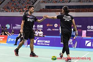 Leo Rolly Carnando/Indah Cahya Sari Jamil (Indonesia).