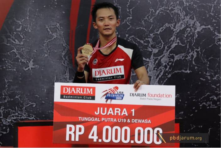 Ihsan Maulana Mustofa juara tunggal putra U-19 & Dewasa Liga PB Djarum 2020. (Foto: PB Djarum)