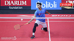 Andi Fadel Muhammad (PB Daihatsu Candra Wijaya) menyambut pengembalian.