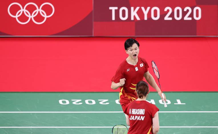 Selebrasi kemenangan Yuta Watanabe/Arisa Higashino (Jepang). (Foto: BADMINTONPHOTO - Yves Lacroix)