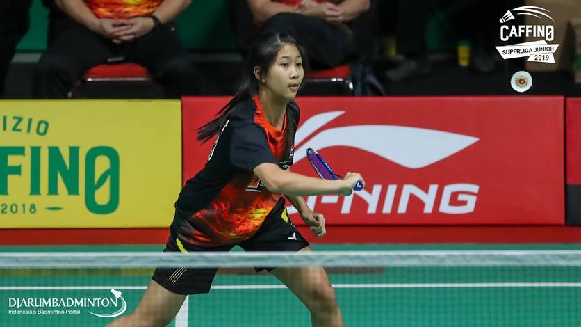 Sakaowan Suttiprama (Granular) bersiap menghadang pengembalian.