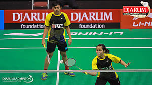 Jaya Alfian Hudha/Denisa Dwi Syawaliah Budiani (Jaya Raya) bersiap menyambut pengembalian.