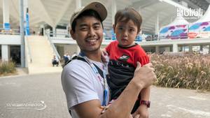 Tontowi Ahmad dan putra sulungnya, Danish Arsenio Ahmad.