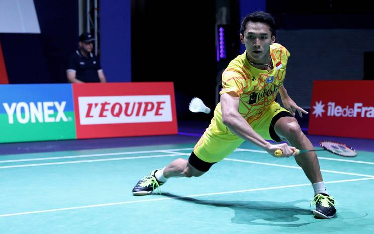 Jonatan Christie bersiap menghadang serangan.