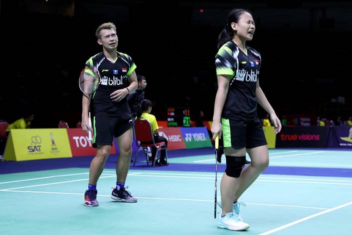 Ekspresi kekecewaan Rinov Rivaldy/Pitha Haningtyas Mentari (Indonesia).